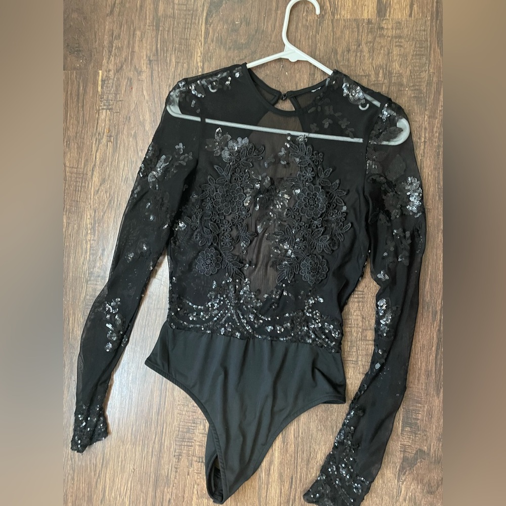 Sequence body suit